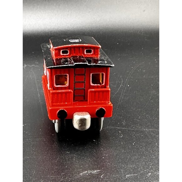Thomas & Friends Take n Play Along 2002 Red Caboose Vtg Magnetic Diecast Train - Picture 4 of 14